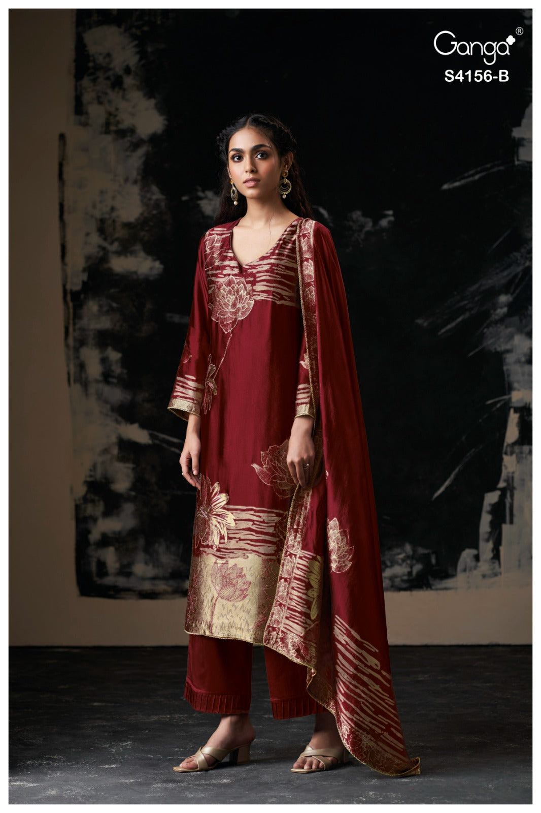 🌿 Ganga's Royal Jacquard Silk Designer Suit Set 🌿