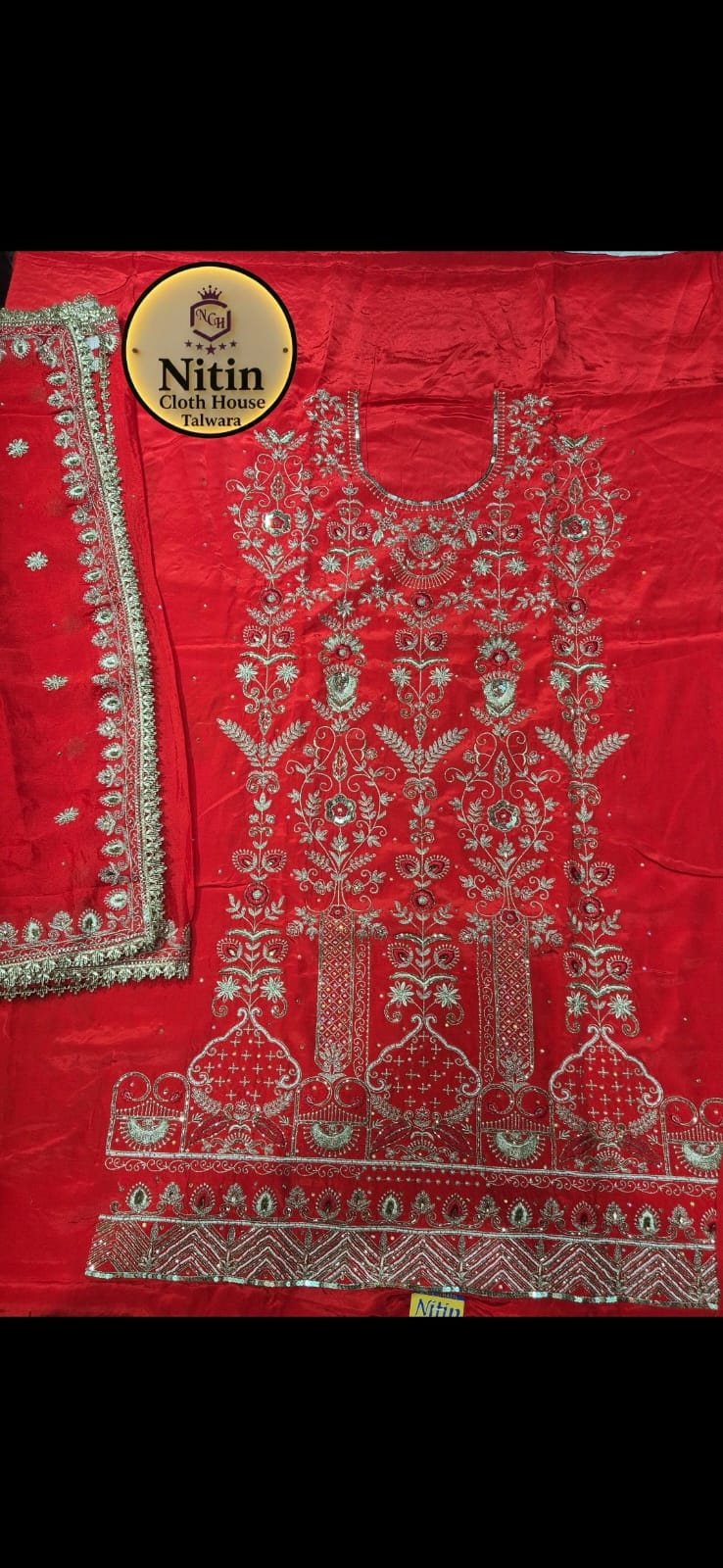 ❣️Luxury Festive Red Suit with Traditional Motifs❣️
