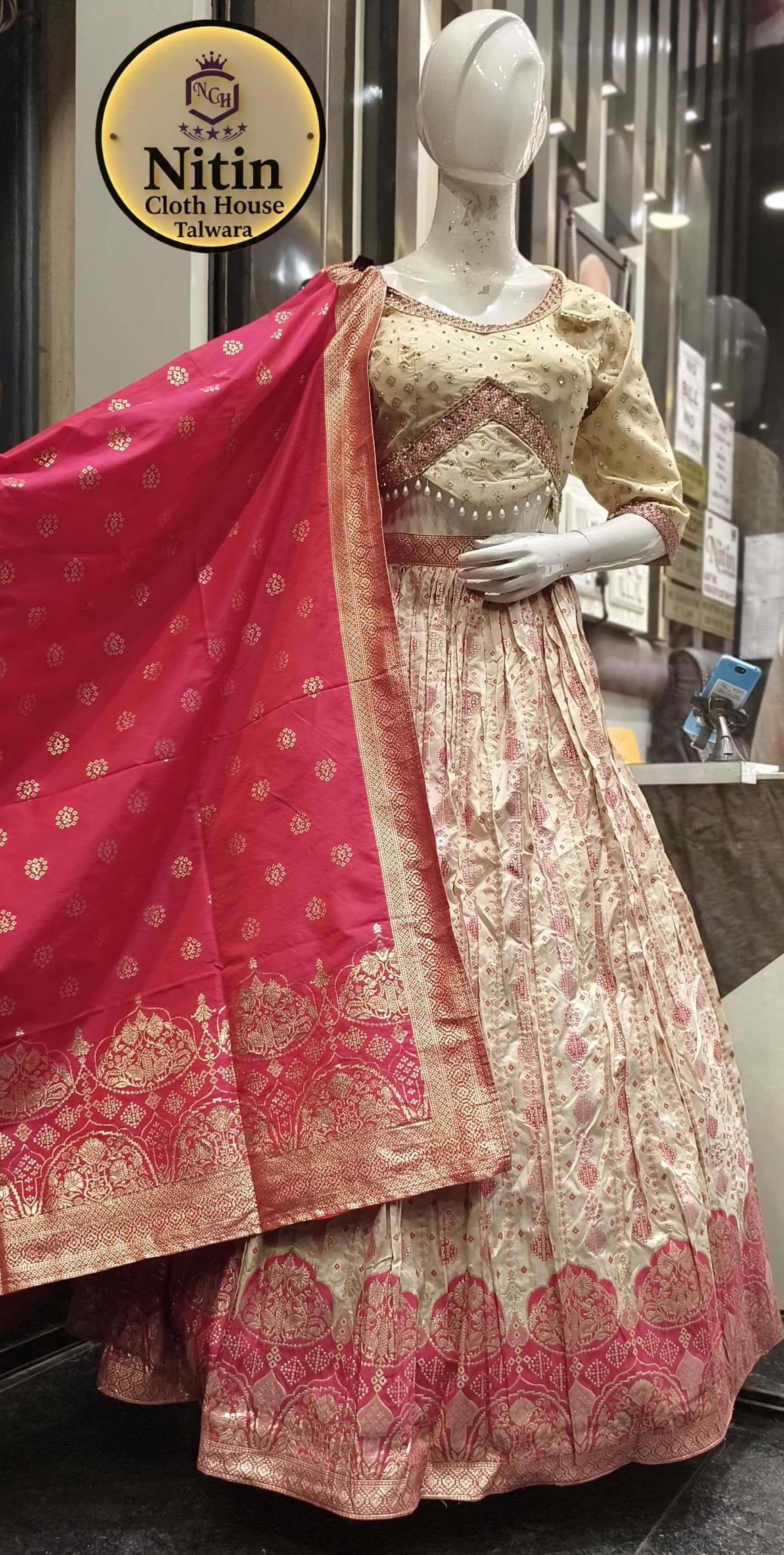 Banarasi Lehenga...♥️